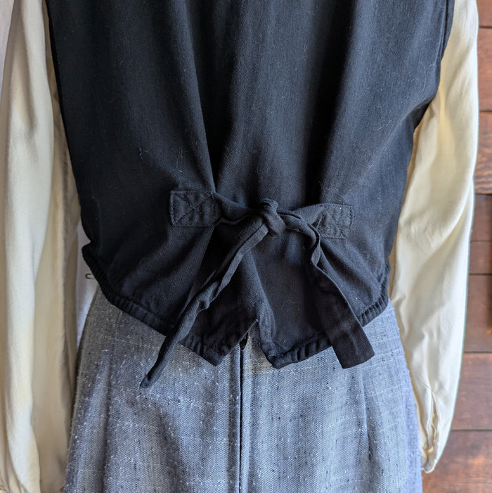 90s Vintage Black Embroidered Lattice Vest