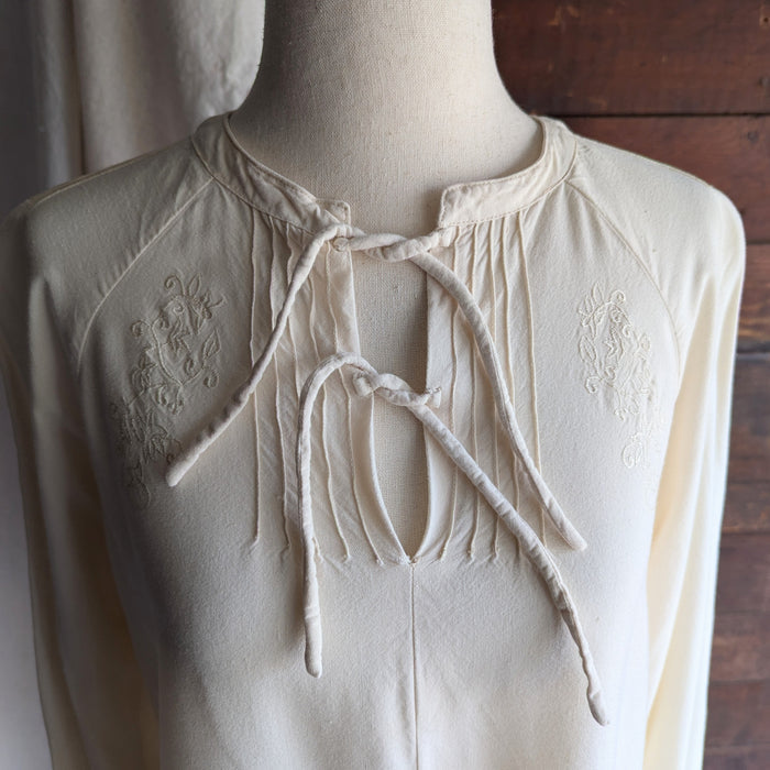 90s Vintage Cream Embroidered Loose Peasant Blouse