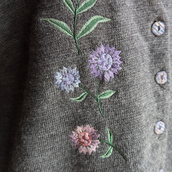 90s Vintage Grey Embroidered Acrylic Vest