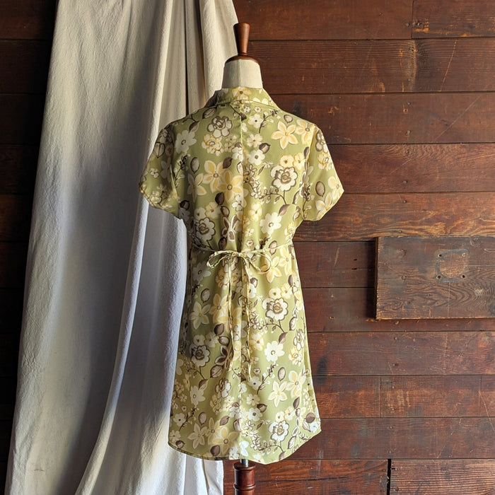 90s Vintage Light Green Floral Shirtdress