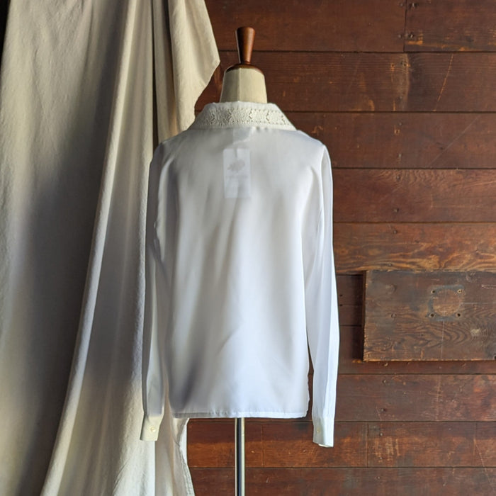 90s Vintage White Long Sleeve Boxy Blouse
