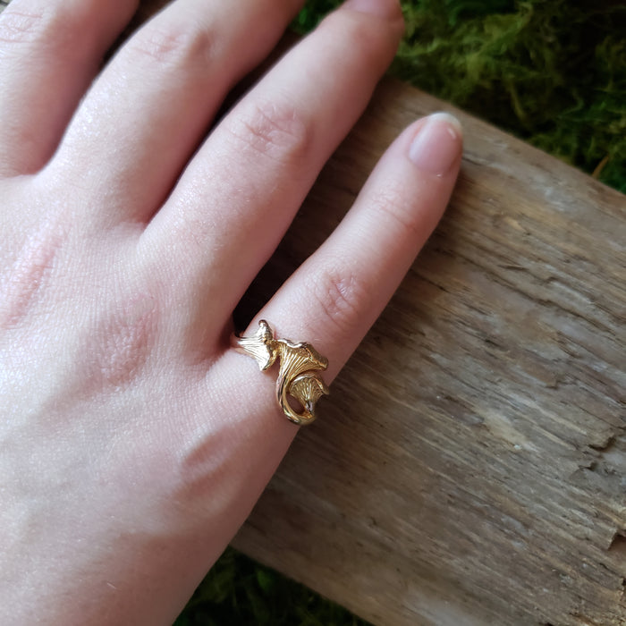 Bronze Chanterelle Mushroom Ring
