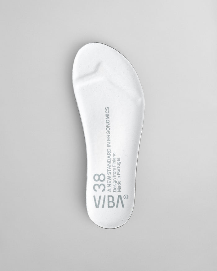 White suede insole with VIBA branding and ergonomic contours, size 38.