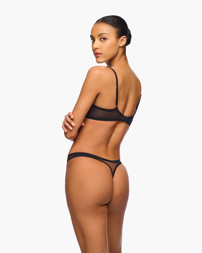 Black Bra - Soire Iconic Plunge Bra