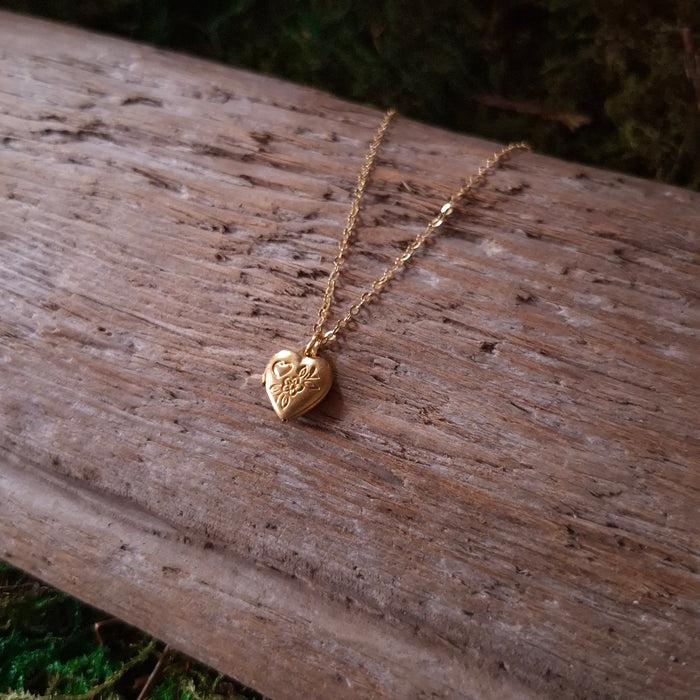 Tiny Embossed Vintage Heart Locket