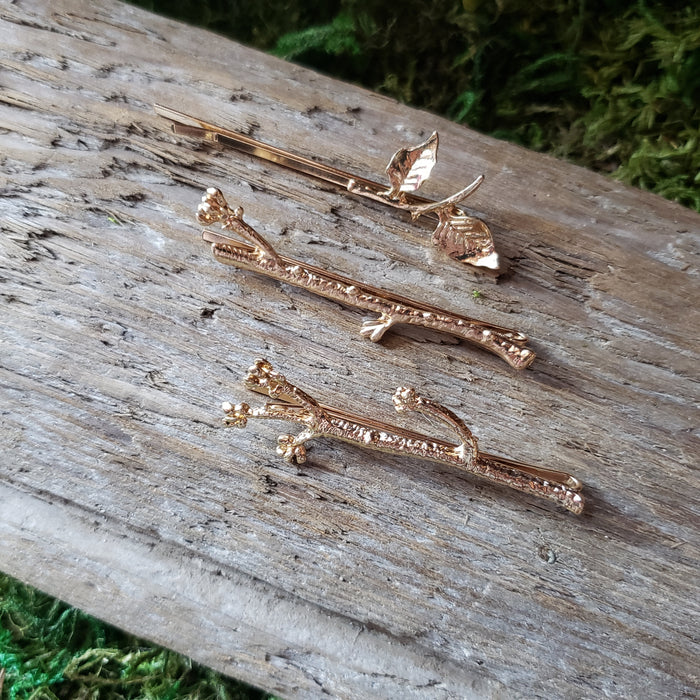 Tiny Gold Twig Hairclip