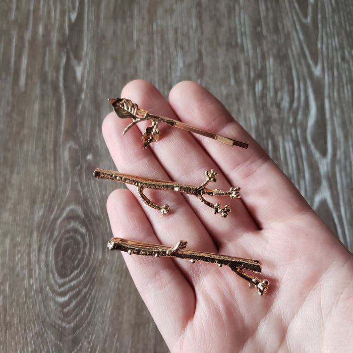 Tiny Gold Twig Hairclip