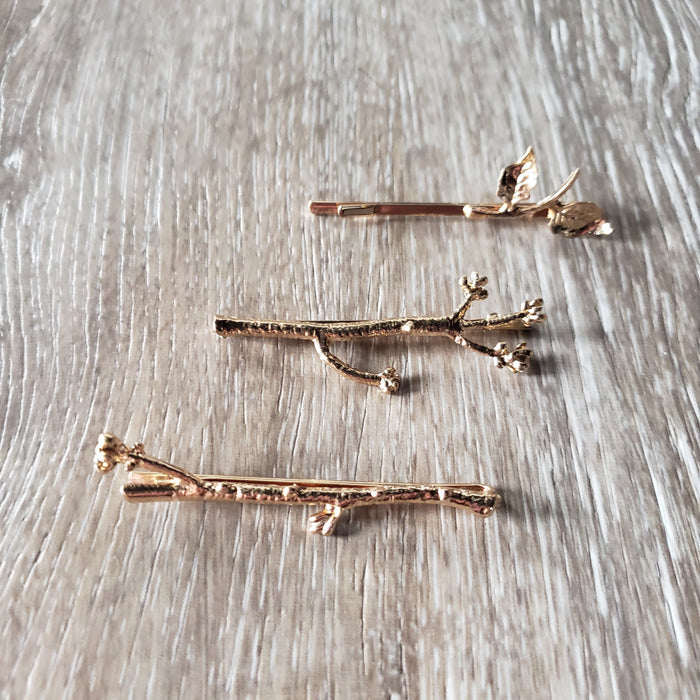 Tiny Gold Twig Hairclip