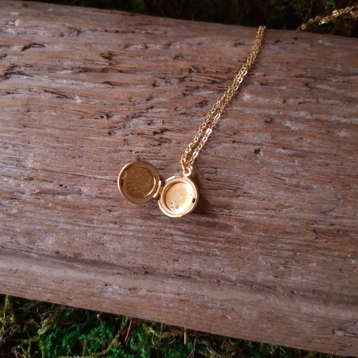 Tiny Round Vintage Locket